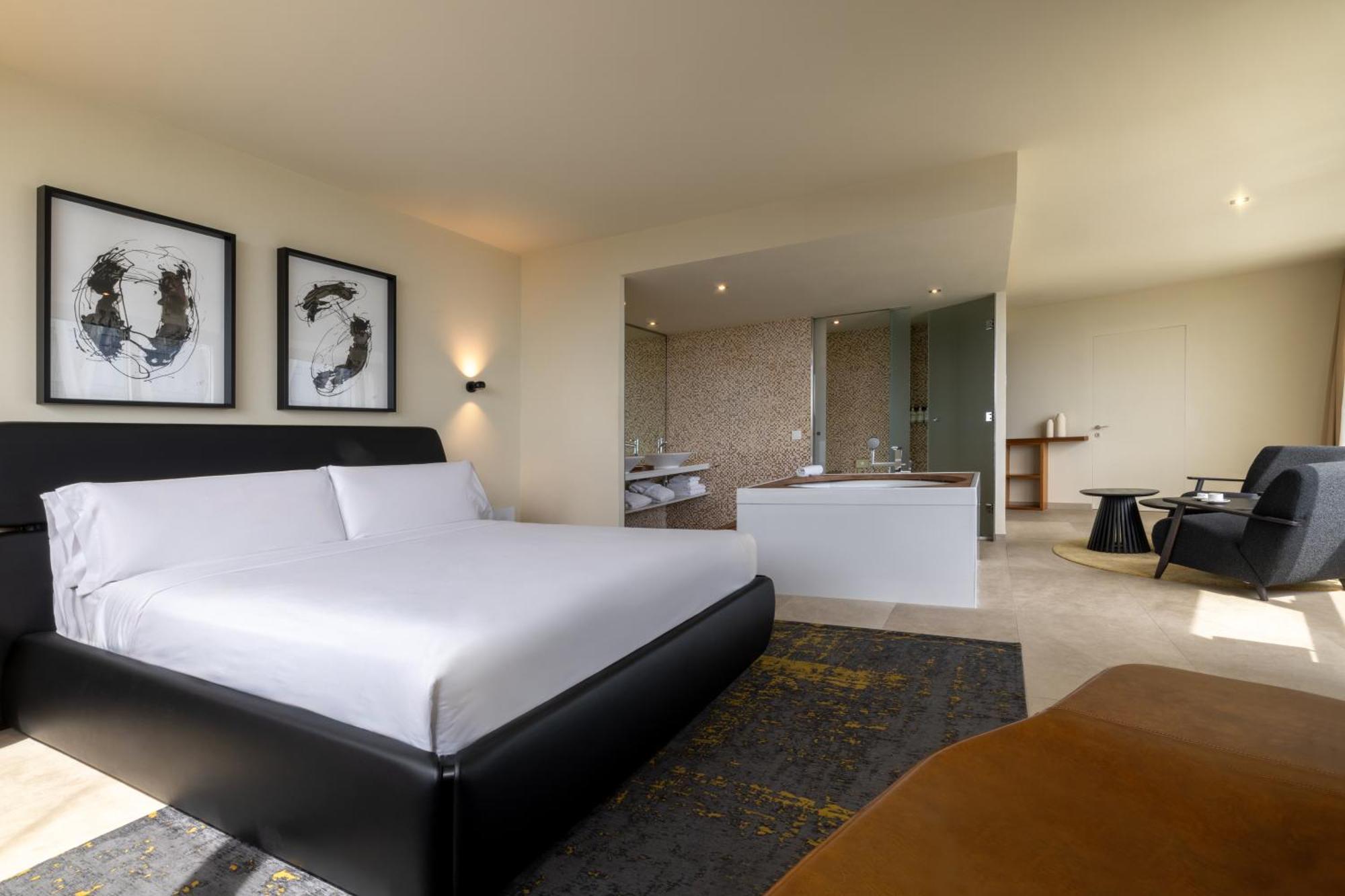 Suite Spa Bath
